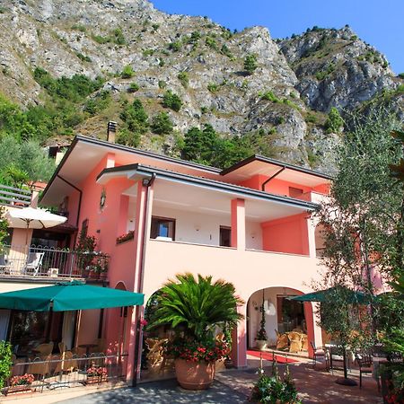 Hotel La Gardenia & Villa Oleandra Лимоне-суль-Гарда Номер фото