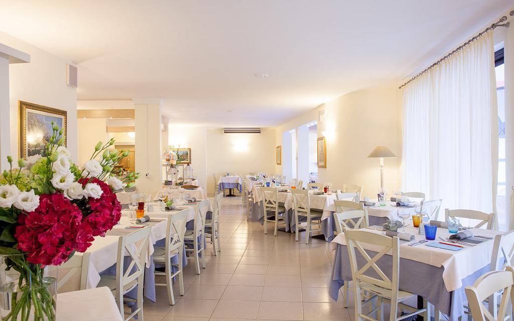 Hotel La Gardenia & Villa Oleandra Лимоне-суль-Гарда Экстерьер фото